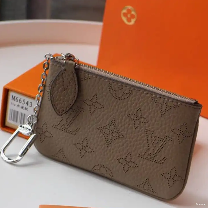 LV Bags 208B570109 0722